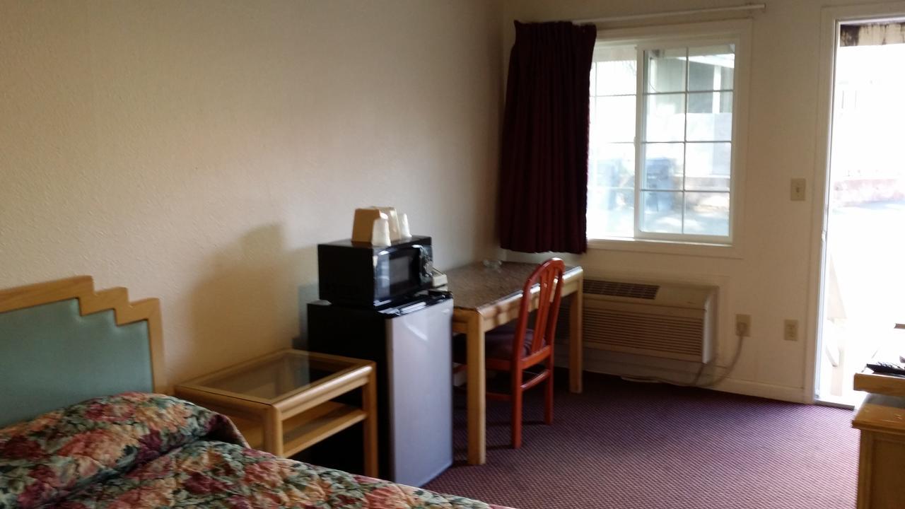Redwood Inn Willits Extérieur photo