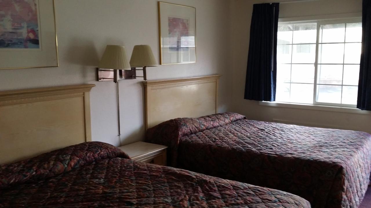 Redwood Inn Willits Extérieur photo