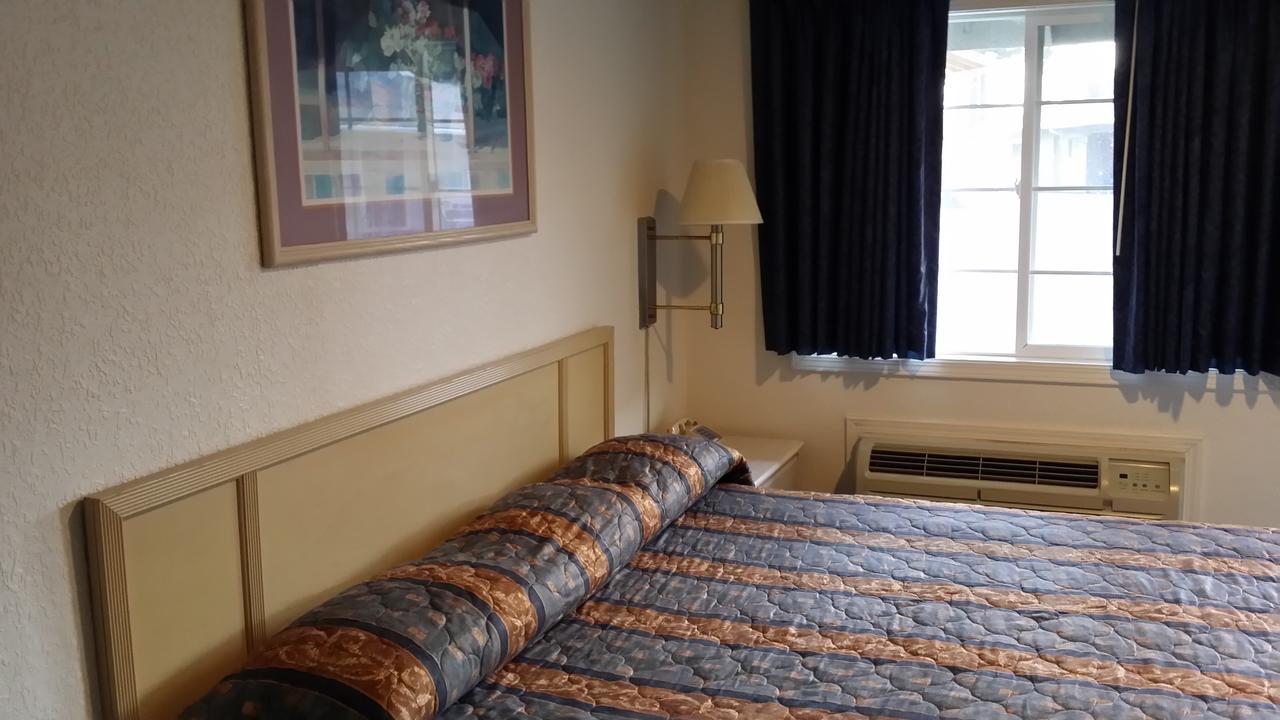 Redwood Inn Willits Extérieur photo